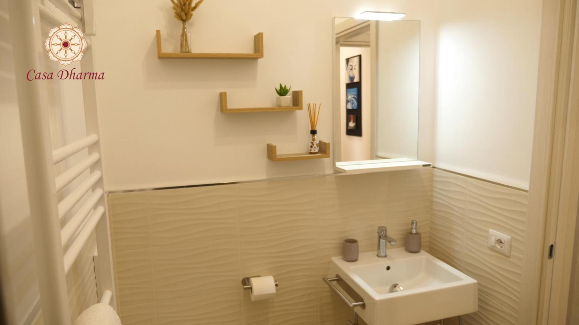 Casa Dharma Hotel Чивитавекия Екстериор снимка